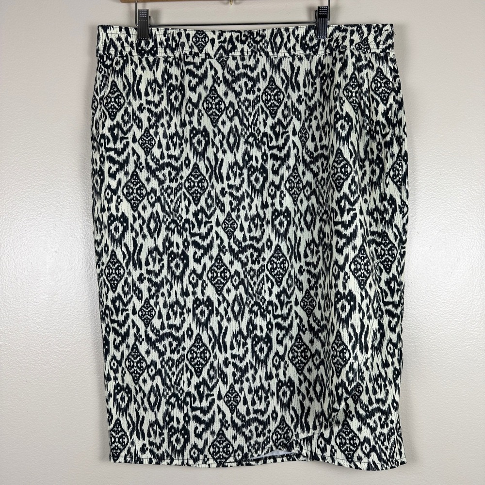 RipSkirt Hawaii Womens XL Wrap Skirt Black White Ikat Quick Dry Stretch Vacation